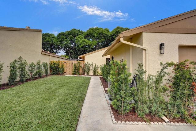 818 NW 26th Avenue, Delray Beach, FL 33445