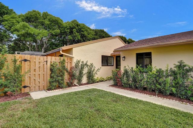 818 NW 26th Avenue, Delray Beach, FL 33445