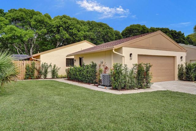 818 NW 26th Avenue, Delray Beach, FL 33445