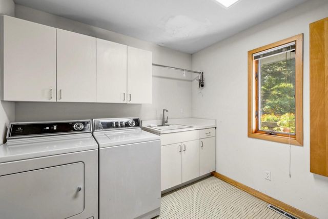 3364 Nagawicka AVENUE, Delafield, WI 53018