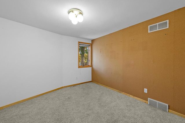 3364 Nagawicka AVENUE, Delafield, WI 53018