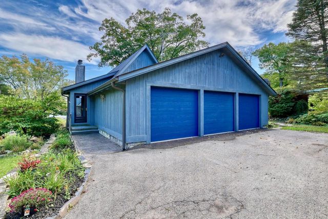 3364 Nagawicka AVENUE, Delafield, WI 53018