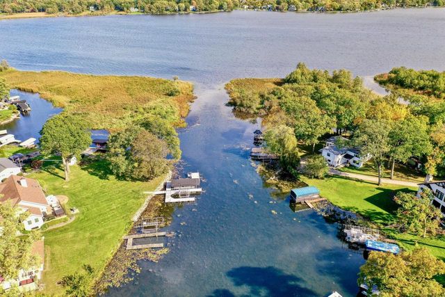3364 Nagawicka AVENUE, Delafield, WI 53018