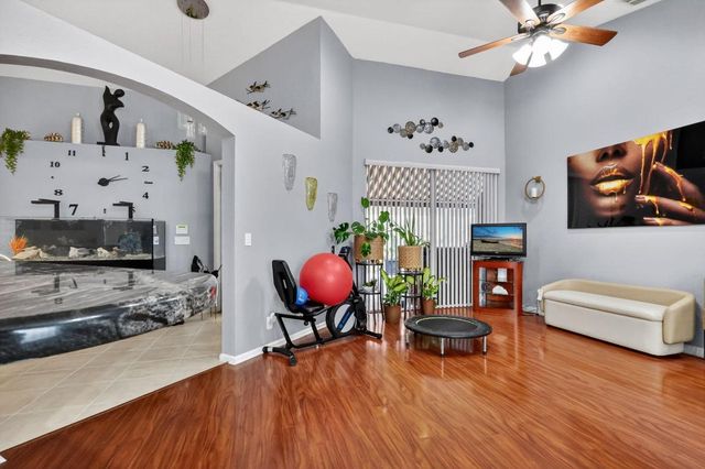 10026 Diamond Lake Drive, Boynton Beach, FL 33437