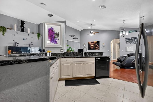 10026 Diamond Lake Drive, Boynton Beach, FL 33437