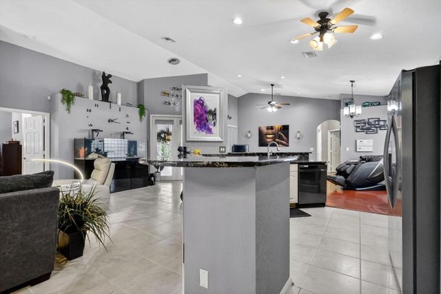 10026 Diamond Lake Drive, Boynton Beach, FL 33437