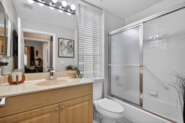 10026 Diamond Lake Drive, Boynton Beach, FL 33437