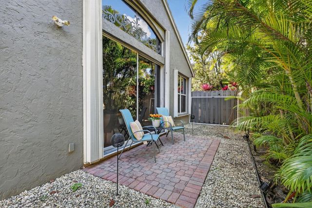 10026 Diamond Lake Drive, Boynton Beach, FL 33437