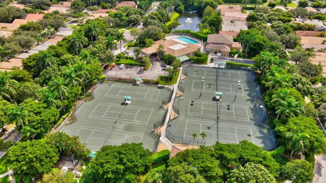 10026 Diamond Lake Drive, Boynton Beach, FL 33437