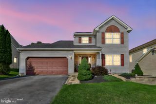 5016 FOXRUN LN, Whitehall, PA 18052