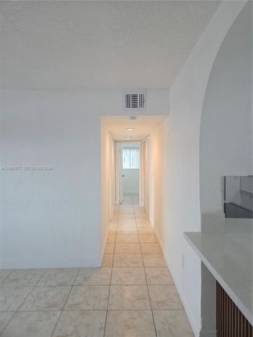 10500 SW 30th St, Miami, FL 33165