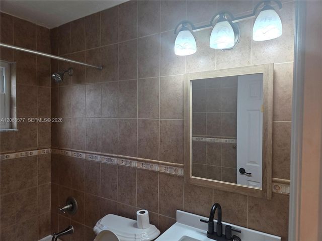 10500 SW 30th St, Miami, FL 33165