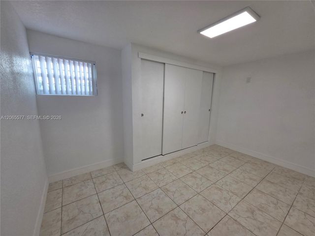 10500 SW 30th St, Miami, FL 33165