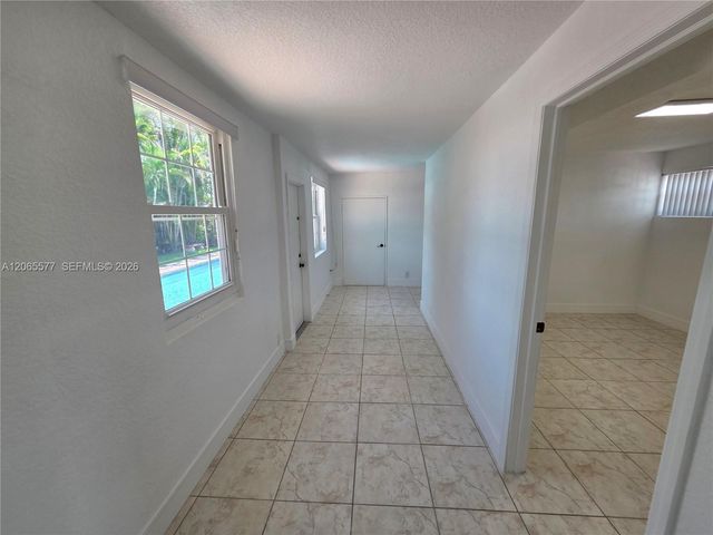 10500 SW 30th St, Miami, FL 33165
