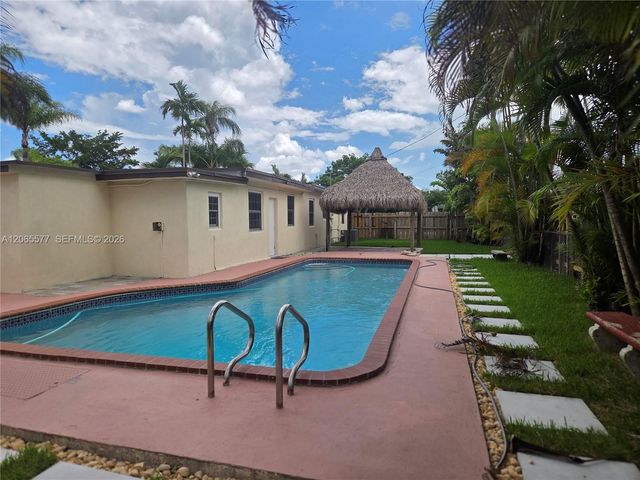 10500 SW 30th St, Miami, FL 33165