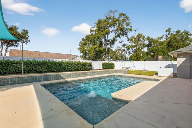 2113 WOLF RIDGE LANE, Mount Dora, FL 32757