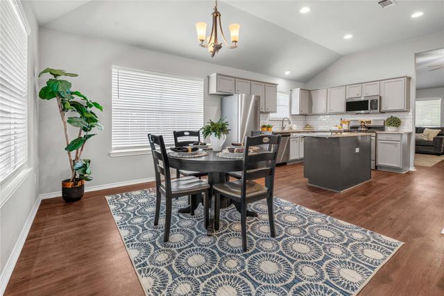805 Azalea CT, College Station, TX 77840