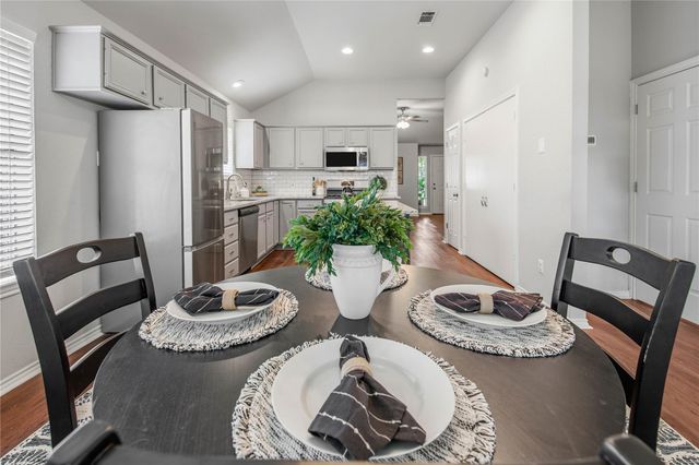 805 Azalea CT, College Station, TX 77840