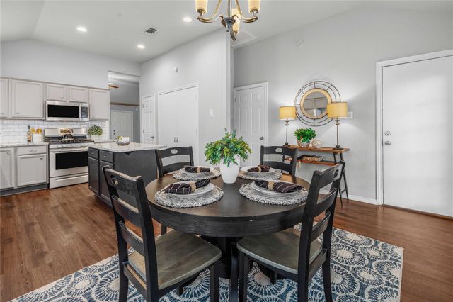 805 Azalea CT, College Station, TX 77840