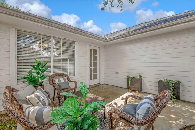 805 Azalea CT, College Station, TX 77840