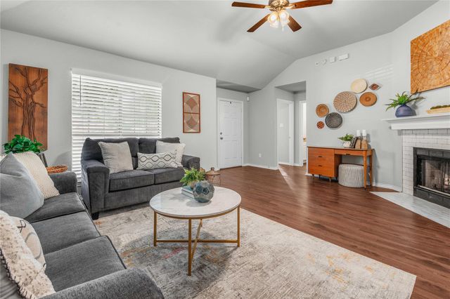 805 Azalea CT, College Station, TX 77840