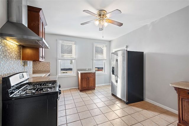 5151 Carnegie St, Lawrenceville, PA 15201