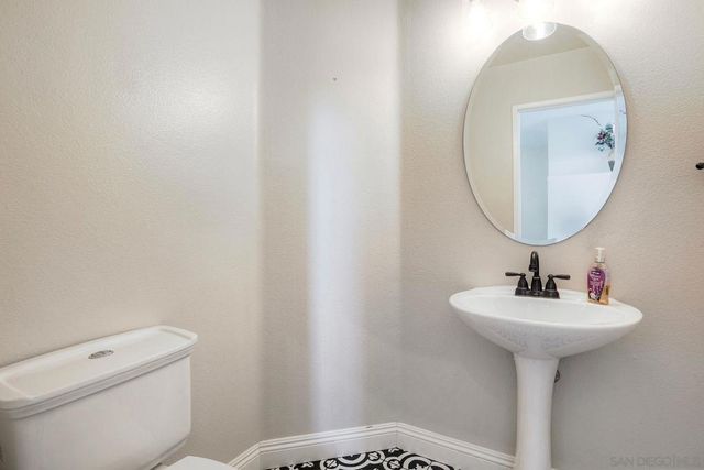 42066 Chestnut Dr, Temecula, CA 92591
