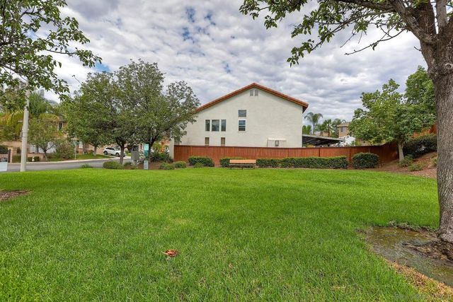 42066 Chestnut Dr, Temecula, CA 92591