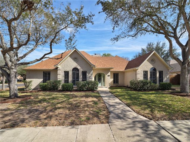 7802 Etienne Dr, Corpus Christi, TX 78414