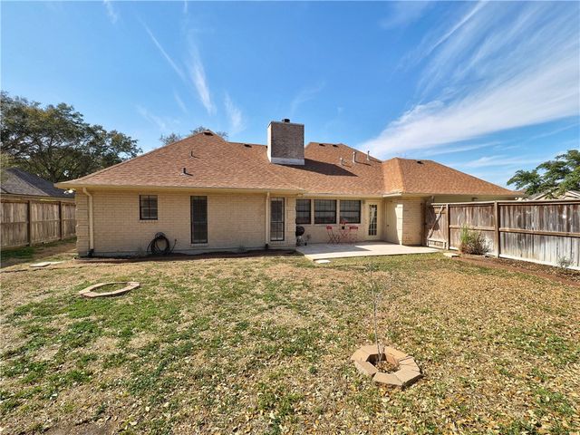 7802 Etienne Dr, Corpus Christi, TX 78414