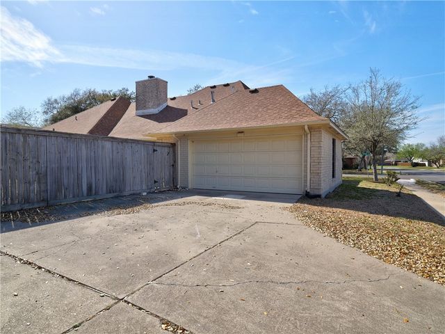 7802 Etienne Dr, Corpus Christi, TX 78414