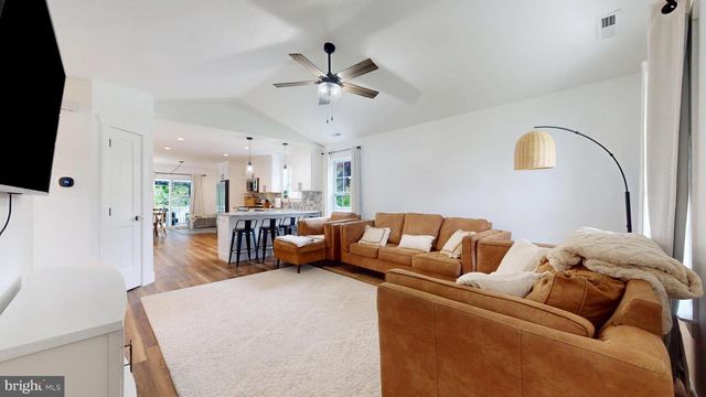 209 NEW YORK AVE, Egg Harbor City, NJ 08215