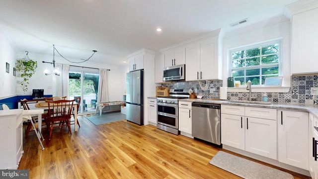 209 NEW YORK AVE, Egg Harbor City, NJ 08215