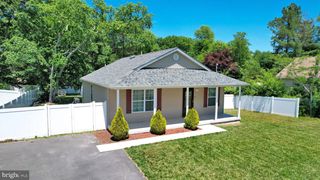 209 NEW YORK AVE, Egg Harbor City, NJ 08215