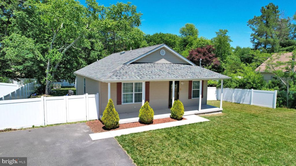 209 NEW YORK AVE, Egg Harbor City, NJ 08215