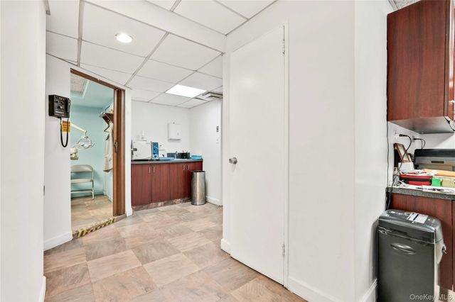 6940 Yellowstone Boulevard 9 & 10, Forest Hills, NY 11375