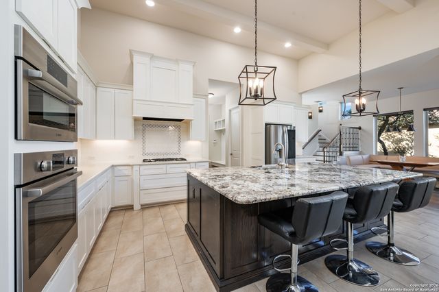 7106 Bluff Run, San Antonio, TX 78257