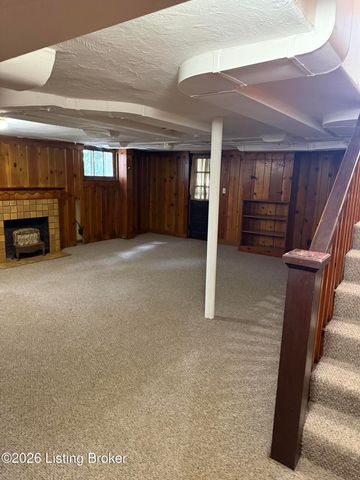 2505 Valletta Rd, Louisville, KY 40205
