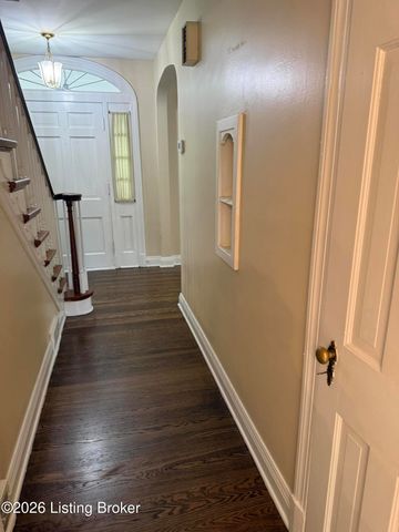 2505 Valletta Rd, Louisville, KY 40205