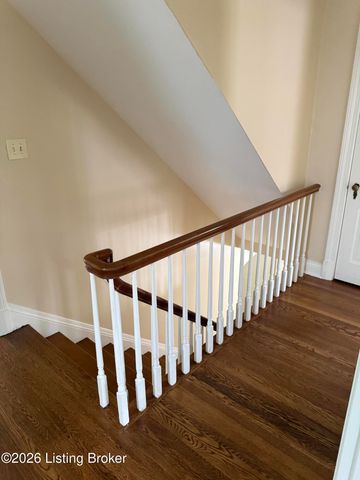 2505 Valletta Rd, Louisville, KY 40205