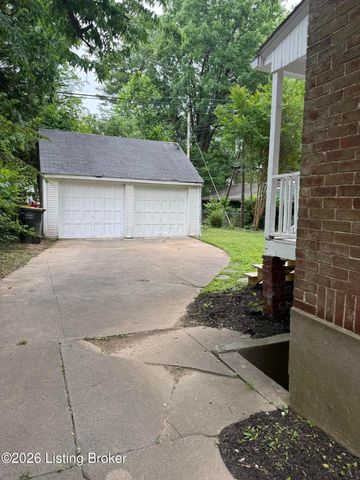 2505 Valletta Rd, Louisville, KY 40205