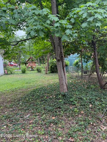 2505 Valletta Rd, Louisville, KY 40205