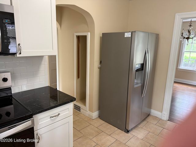 2505 Valletta Rd, Louisville, KY 40205