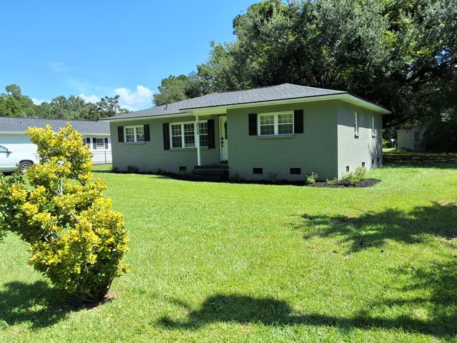 212 Rifle Lane, Moncks Corner, SC 29461