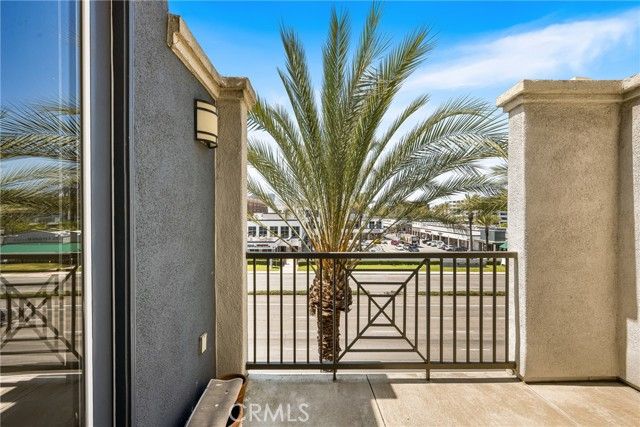 1430 Scholarship, Irvine, CA 92612