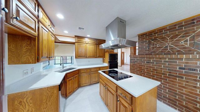 704 SW 113th Street, Oklahoma City, OK 73170