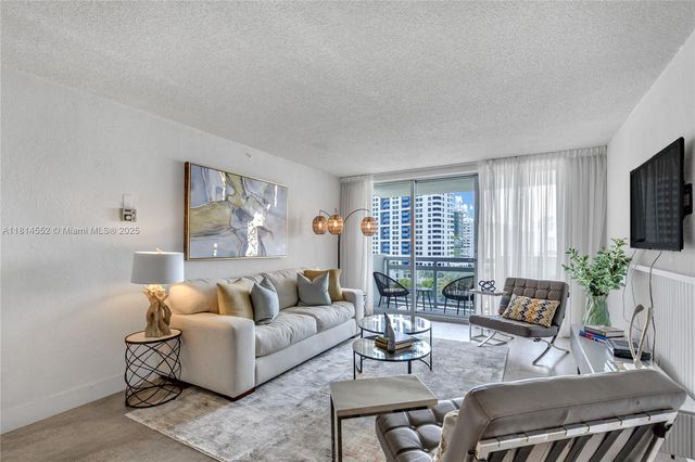 1500 Bay Road 830S, Miami Beach, FL 33139