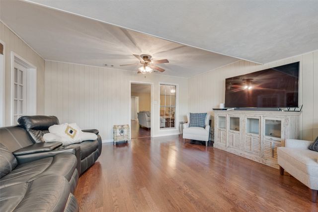 1923 Baylor Drive, Richardson, TX 75081