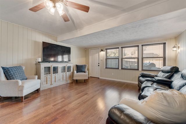 1923 Baylor Drive, Richardson, TX 75081