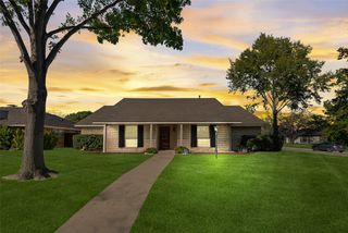 1923 Baylor Drive, Richardson, TX 75081